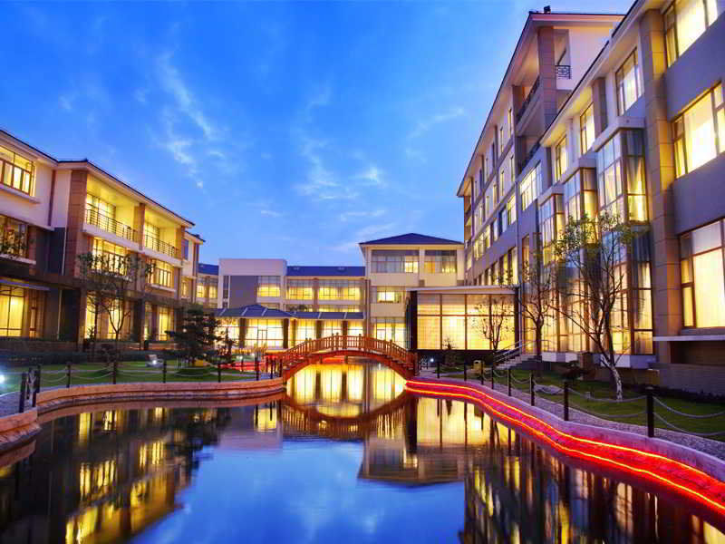 Royal Tulip Hotel Zhujiajiao Shanghai Exterior foto